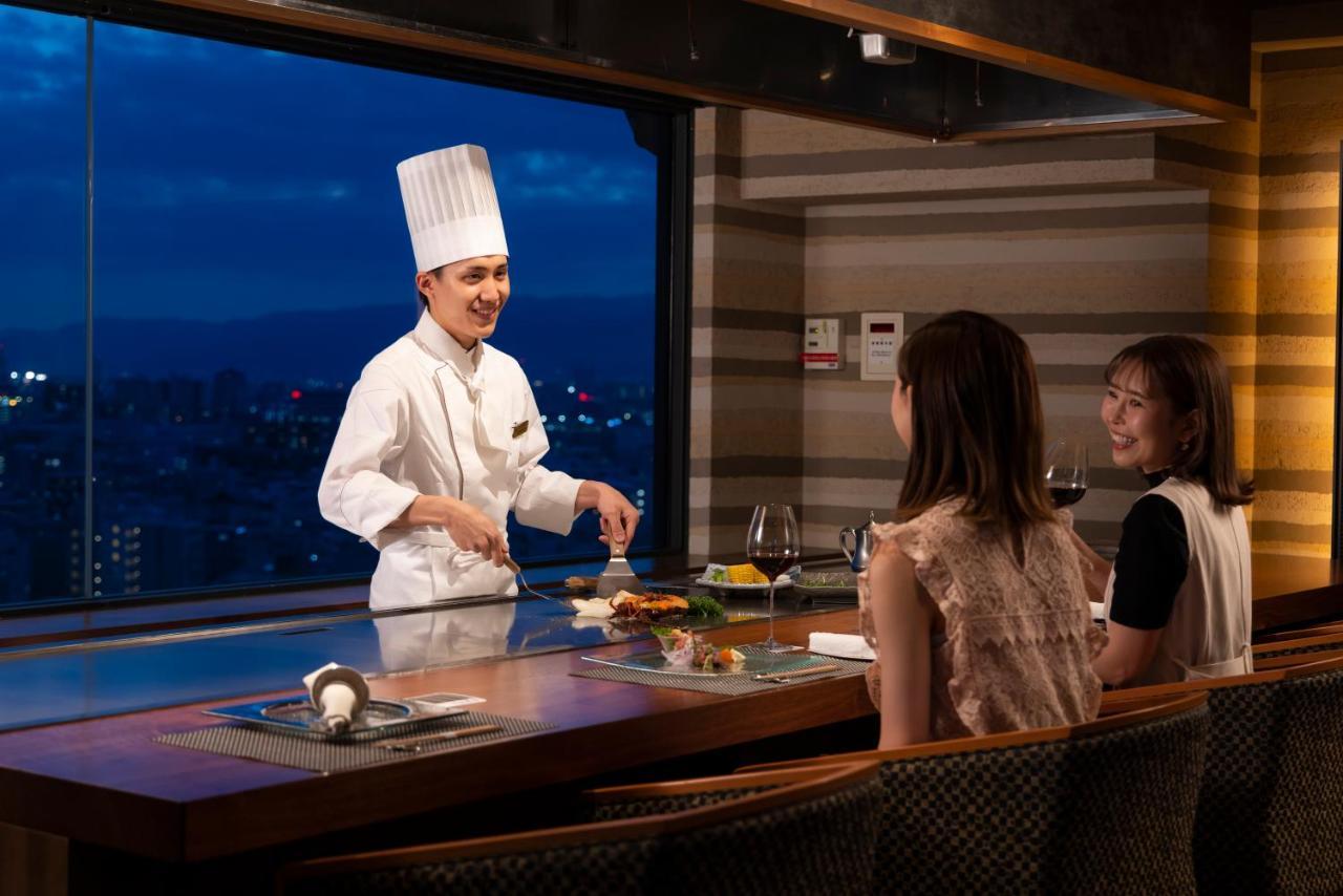 Hotel Plaza Ōsaka Eksteriør bilde